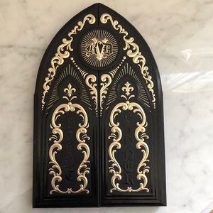 Kat Von D Saints and Sinners eyeshadow palette